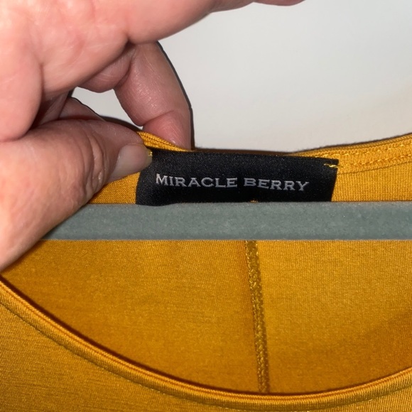 Miracle Yellow Sheath Midi Dress with Crew Neck - Picture 2 of 7